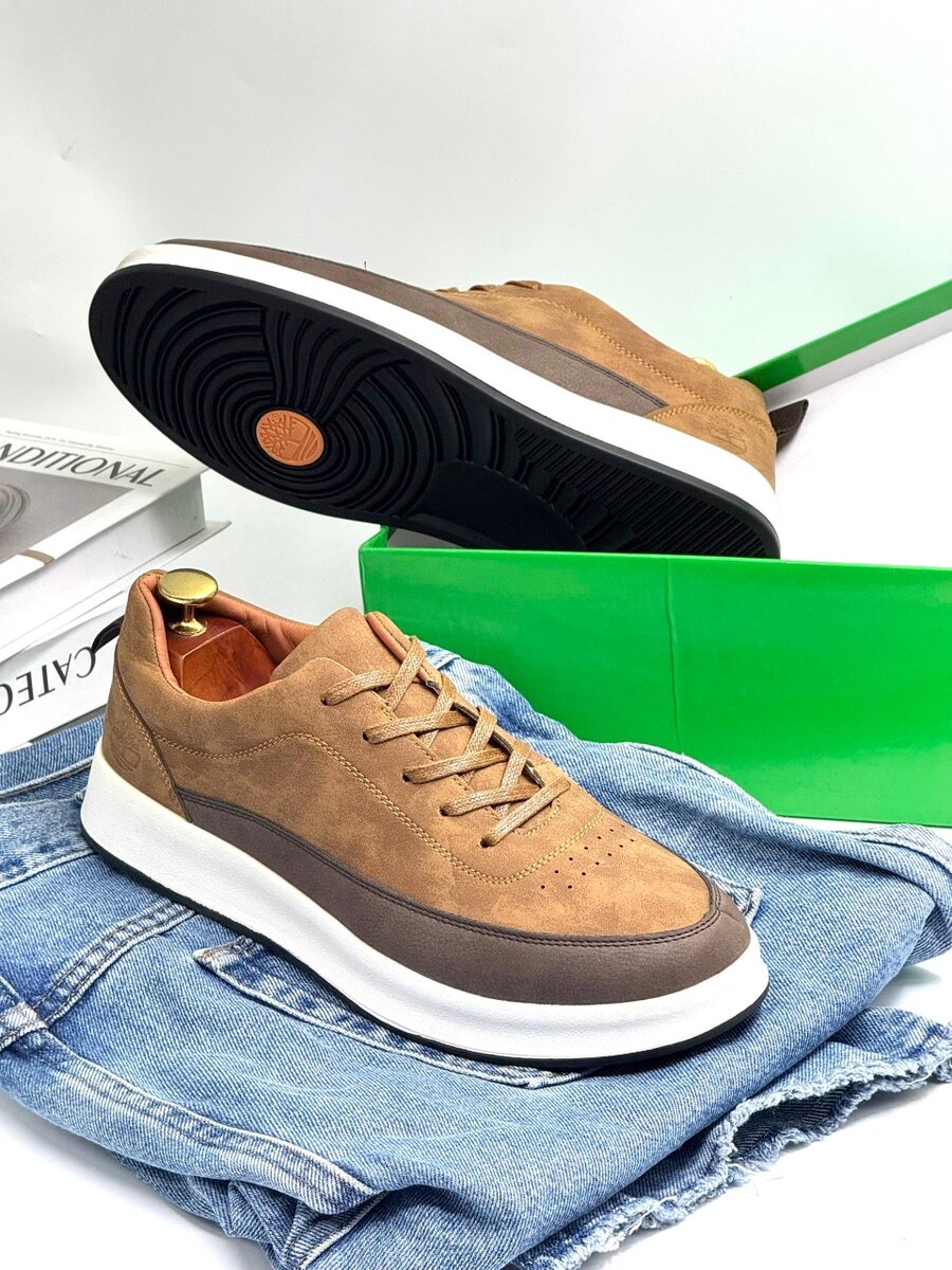 TIMBERLAND BROWN AND COFFEE