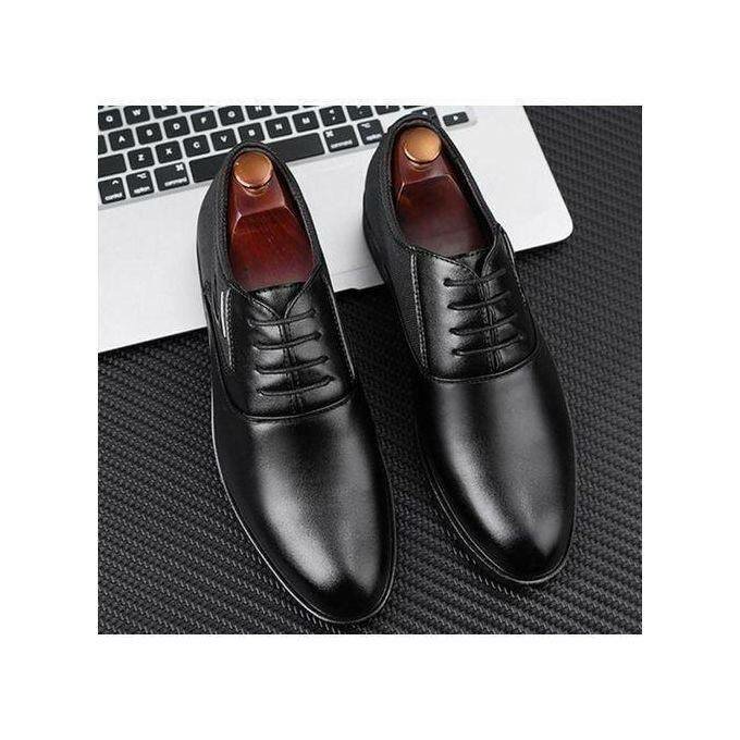 Chaussures habillées noires élégantes