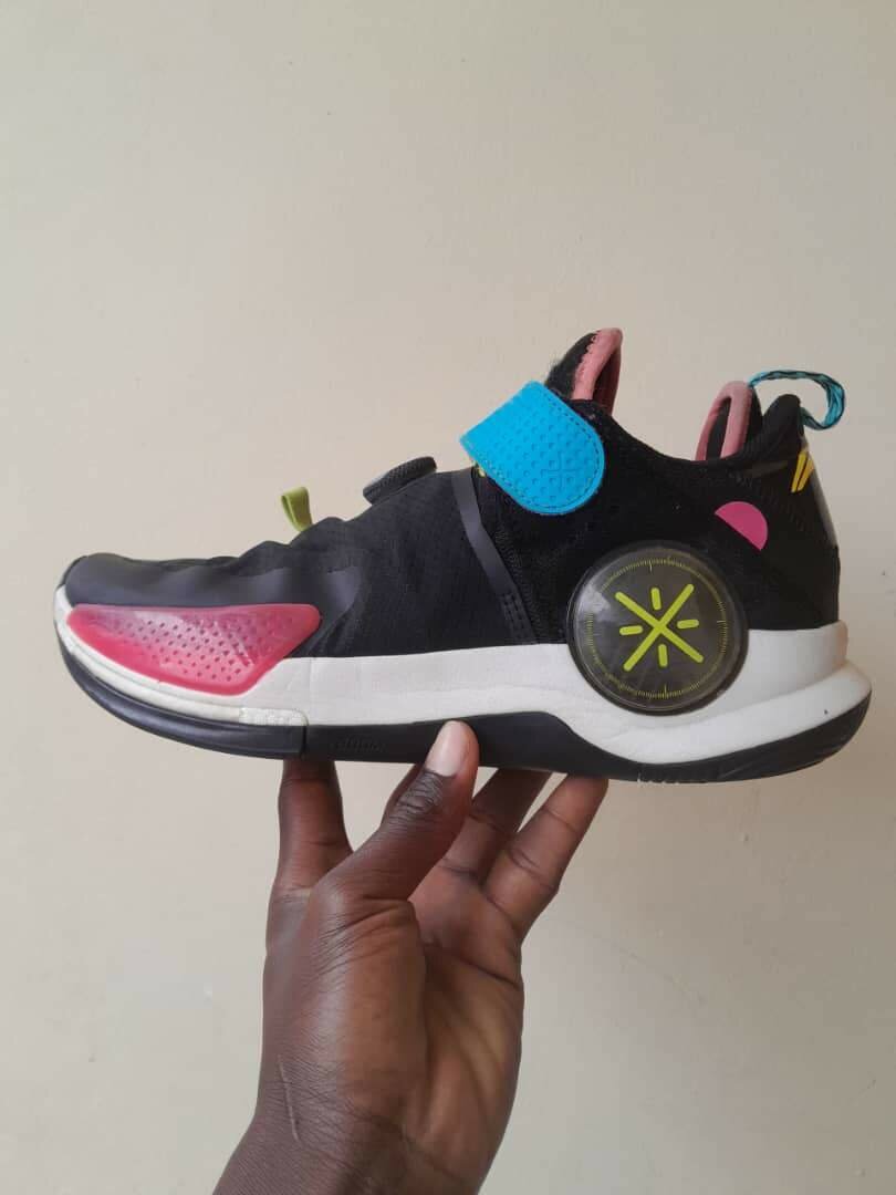 Baskets de sport colorées