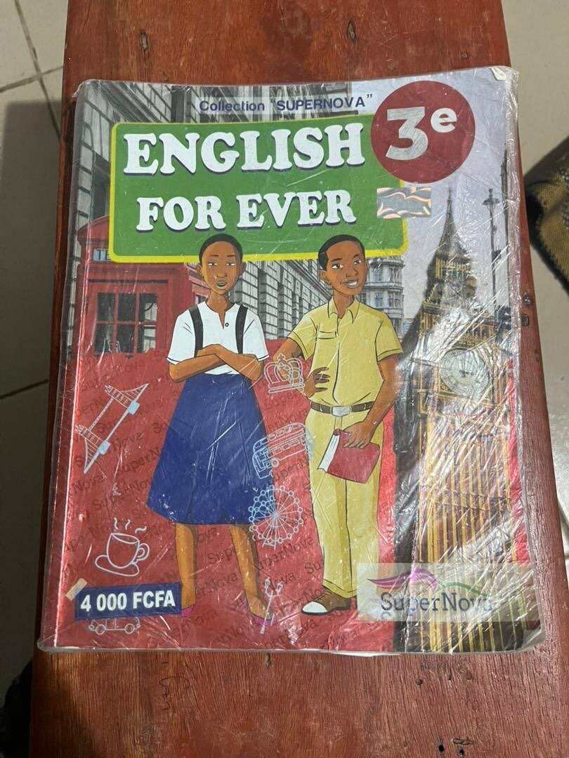 Livre Physique-Chimie 3e 2000f