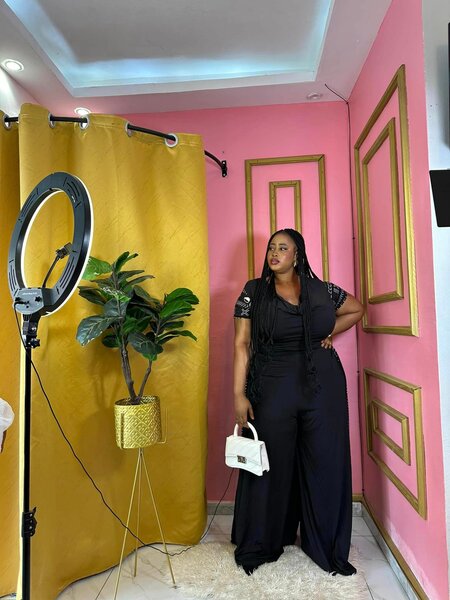 Ensemble femme, top noir et pantalon large