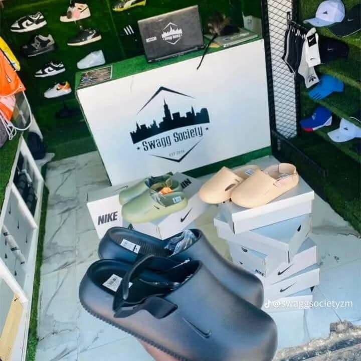Nike slides