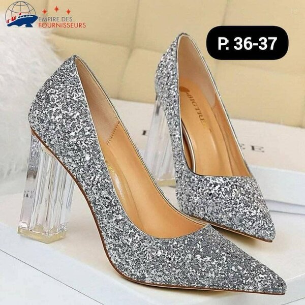 Escarpins pailletés P. 36-37