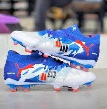 Chaussures de foot élégantes