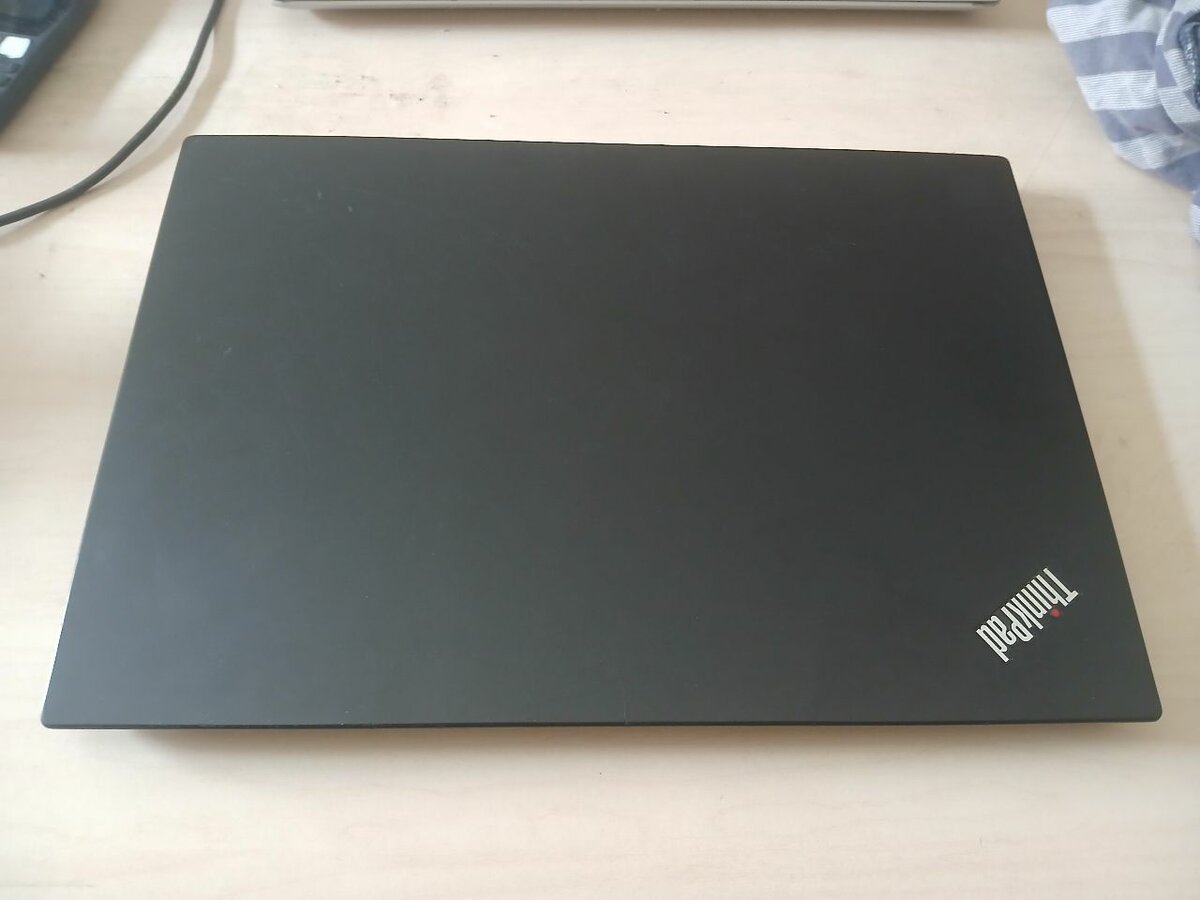 Lenovo think pad T490s