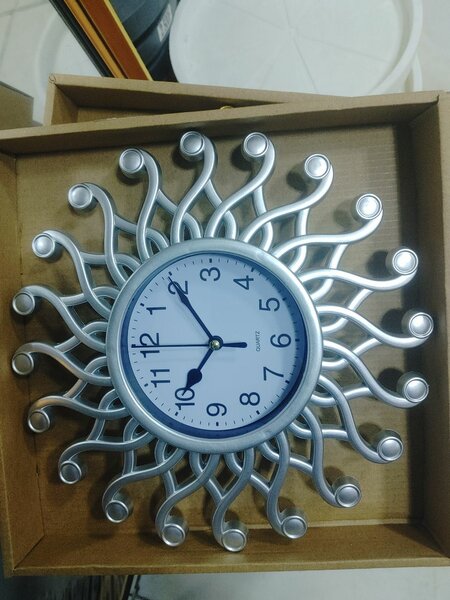 Horloge Murale Design Moderne