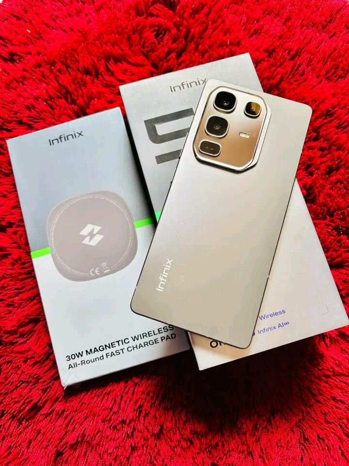 Infinix Smartphone avec Chargeur