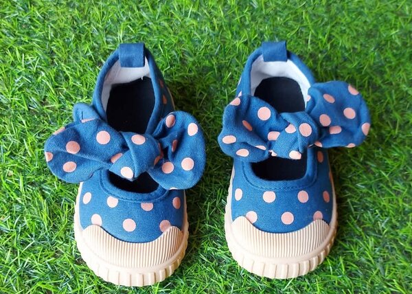 Shoes children Size 18 - 23