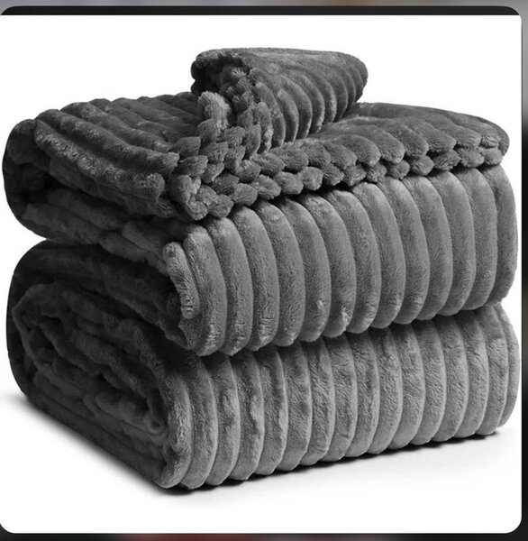 Queen size bed blanket