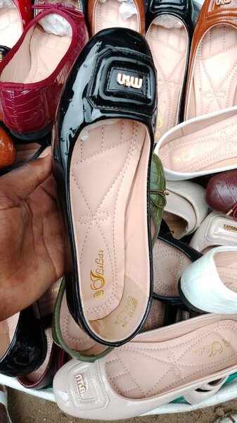 Ballerines Vernies Élégantes