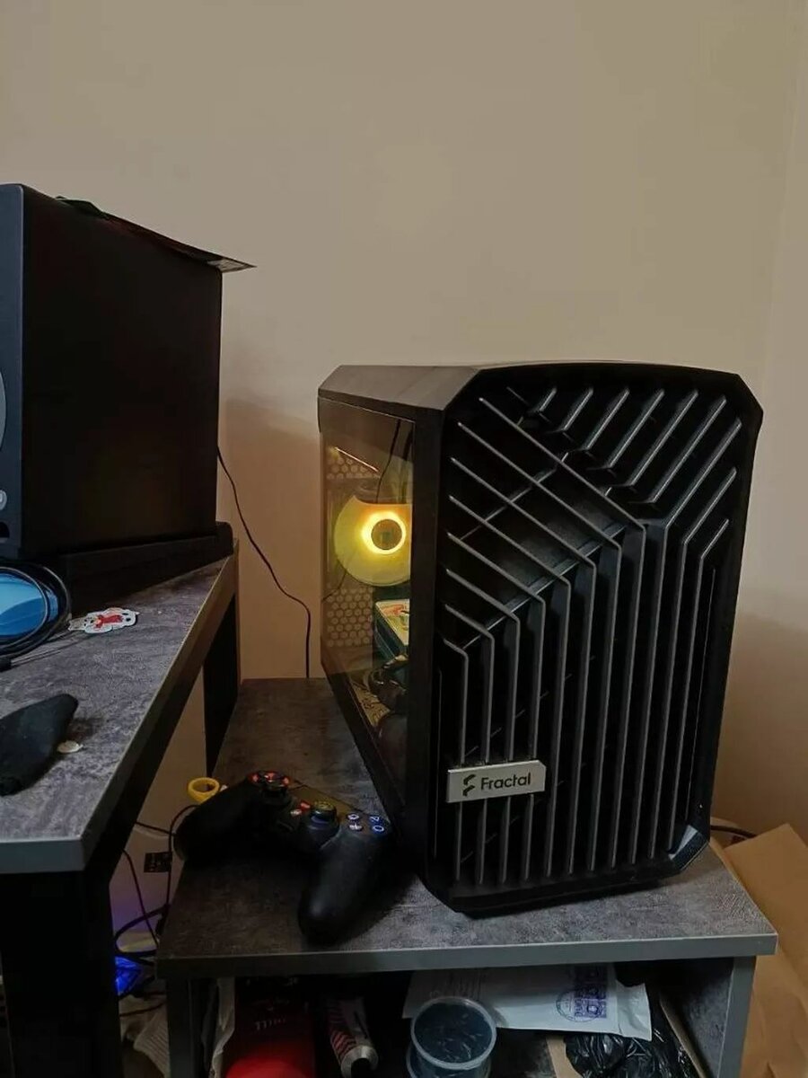 Корпус Fractal Design Torrent Nano ITX
