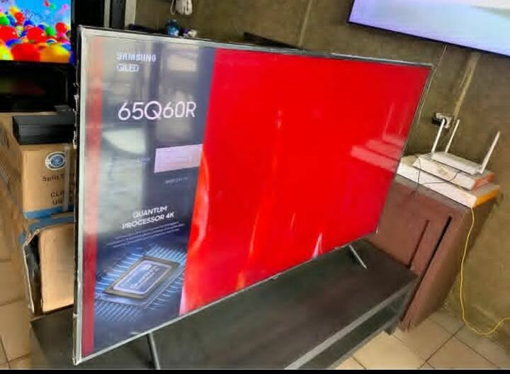 Samsung QLED 65Q60R Smart TV