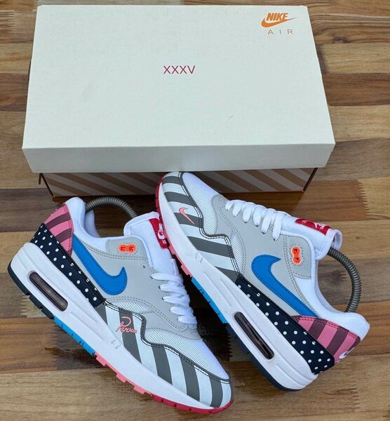Baskets Nike Air colorées