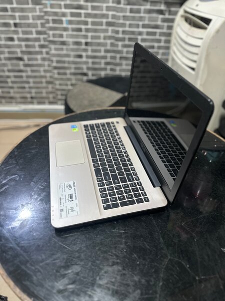 Ordinateur portable ASUS polyvalent