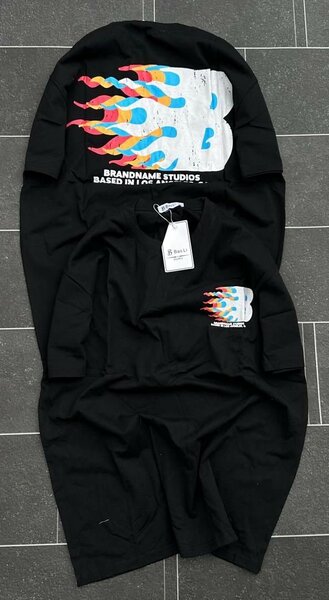 T-shirt moderne en flammes