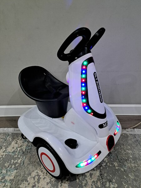 Электромобиль