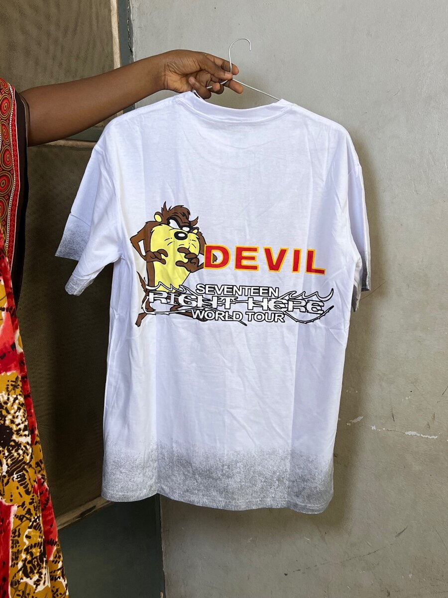 T-shirt Taz Seventeen World Tour