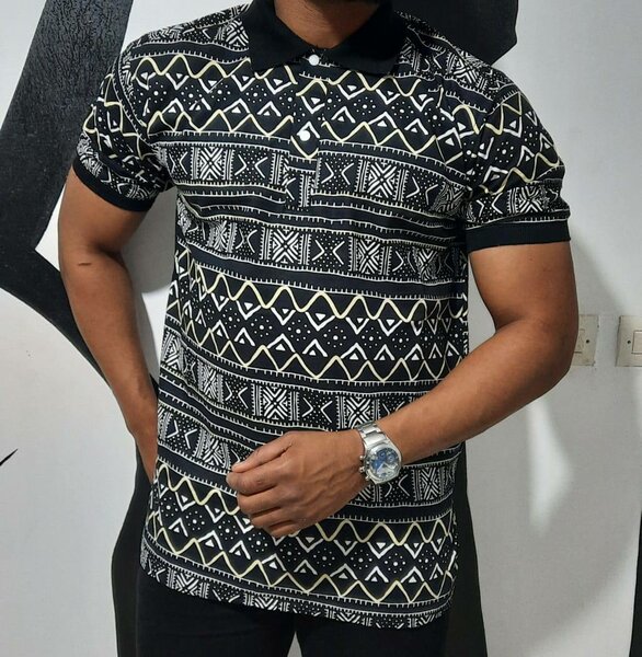 Polo homme motifs ethniques