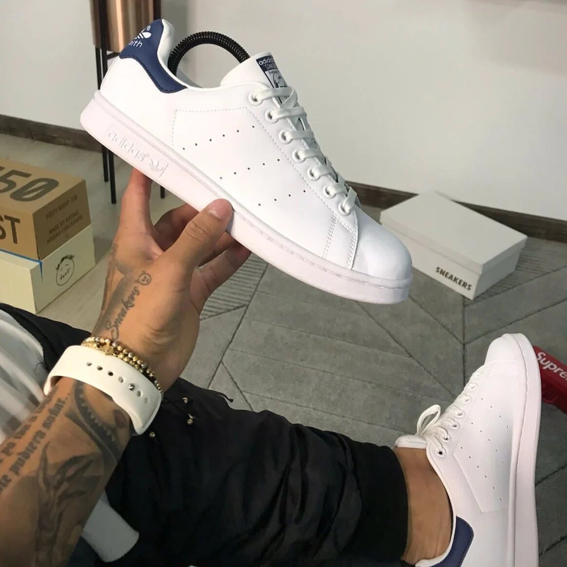 adidas Originals × HELLO KITTY AND FRIENDS STAN SMITH HQ1901