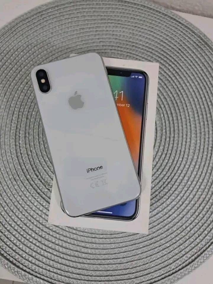 iPhone X 64 Go Argent