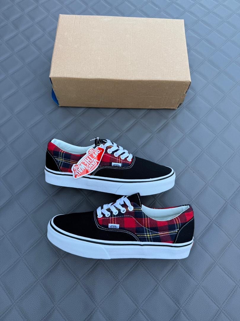 Chaussures à carreaux tendance