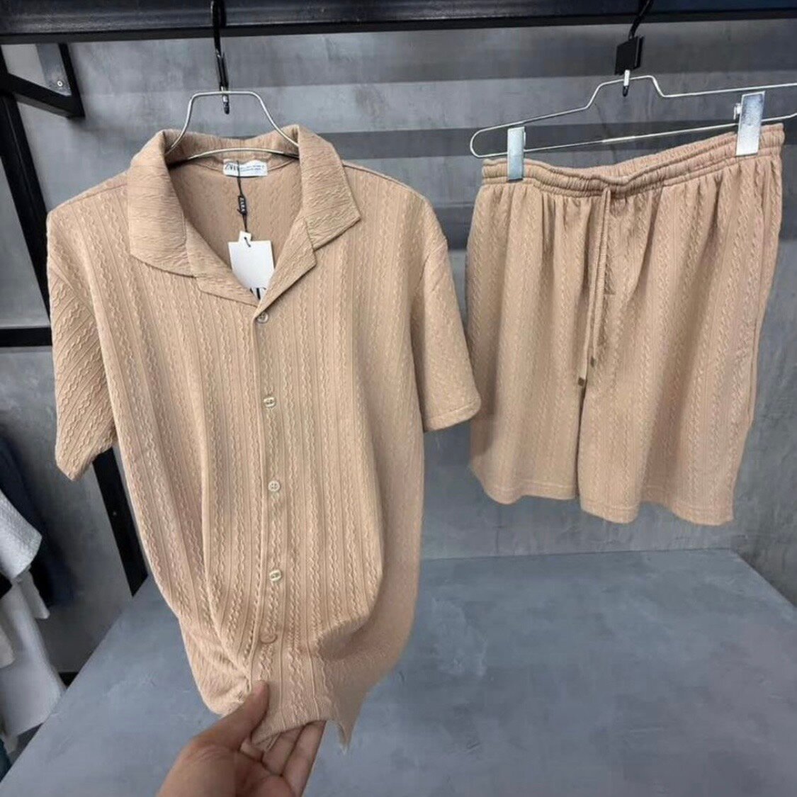 Ensemble décontracté torsadé