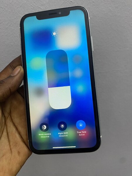 iPhone XR 64Gb sans id