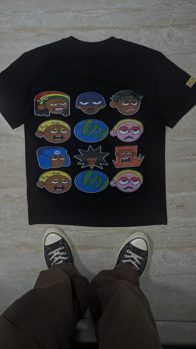 Tee Oscan's Head Army noir