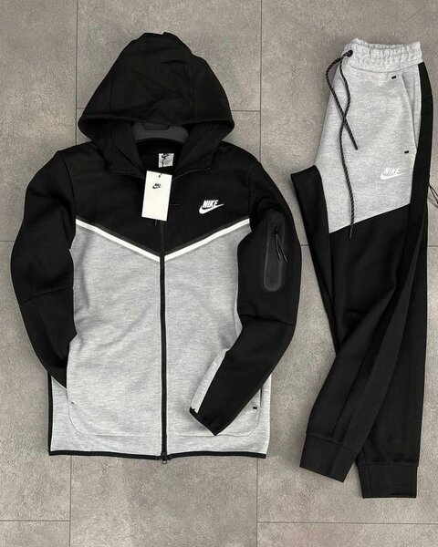 Nike Teech Fleece