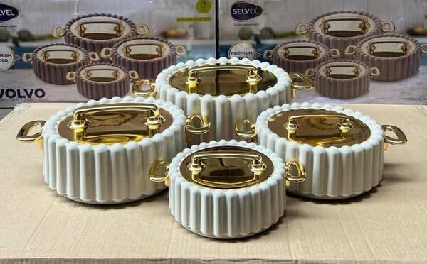 Ensemble de casseroles en céramique