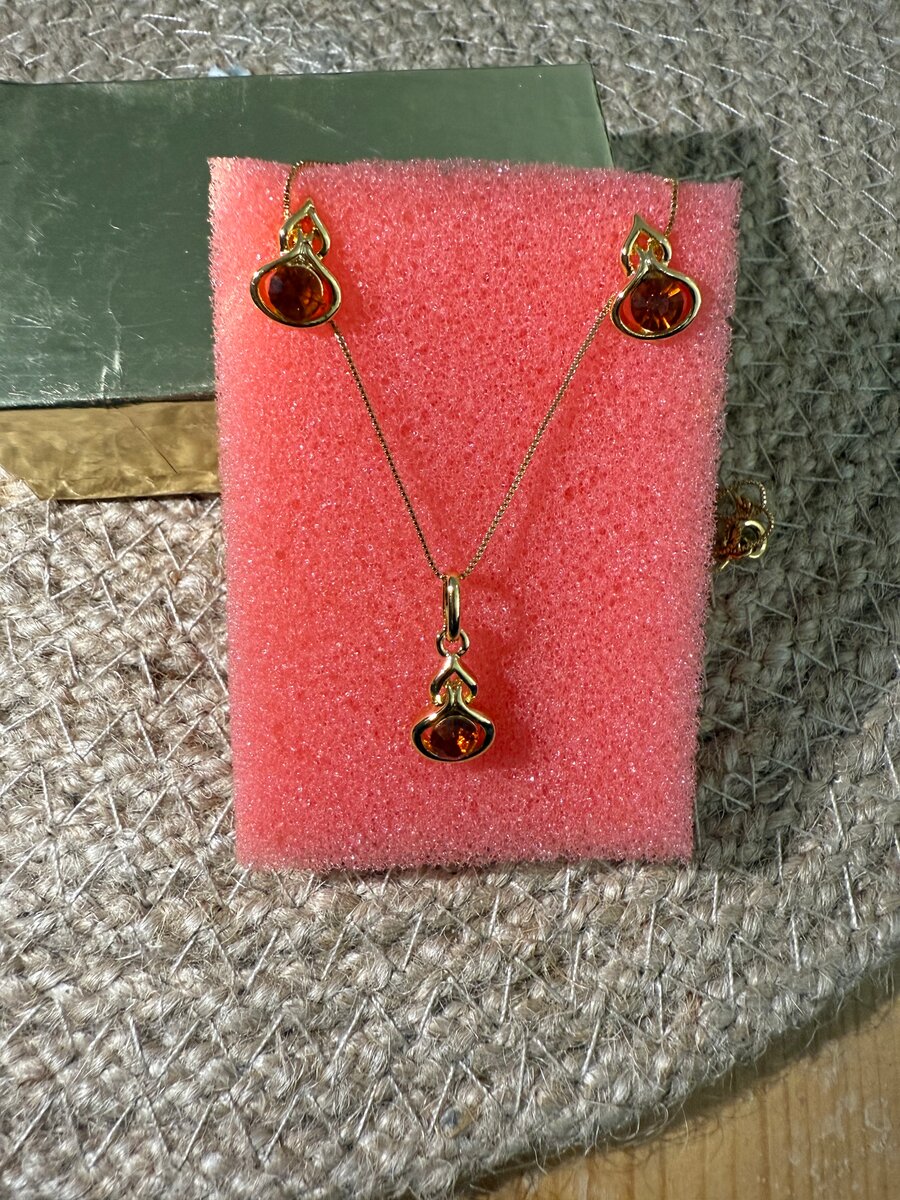 Parure Pendentif et Boucles