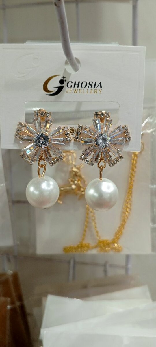 Rhinestone Flower Pearl Stud Earrings for Women