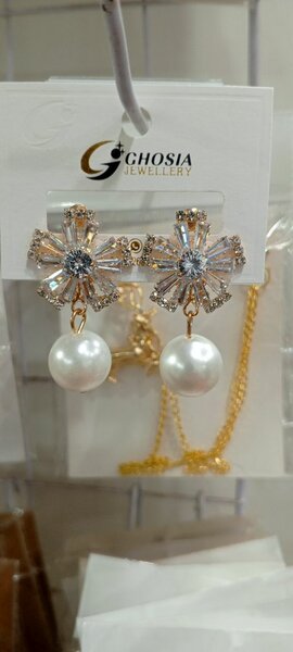 Rhinestone Flower Pearl Stud Earrings for Women