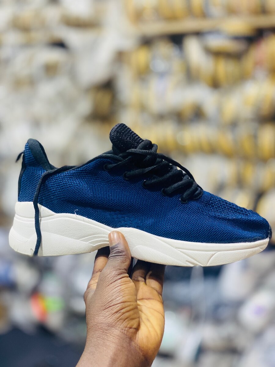 Baskets Moderne et Confortables