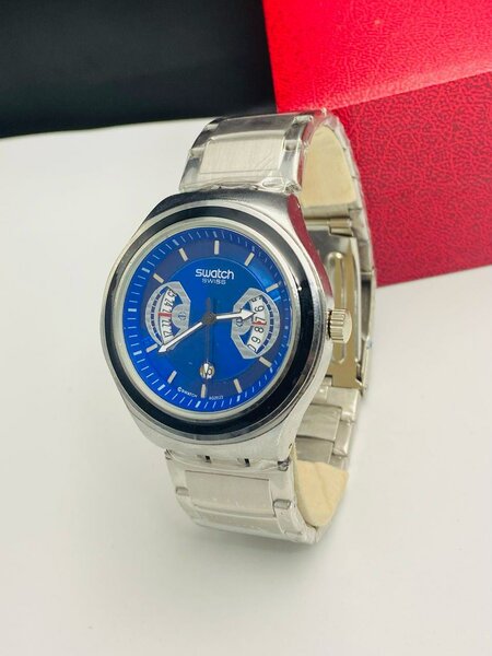 Montre de luxe disponible ici