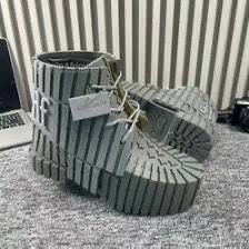 Bottes futuristes unisexes