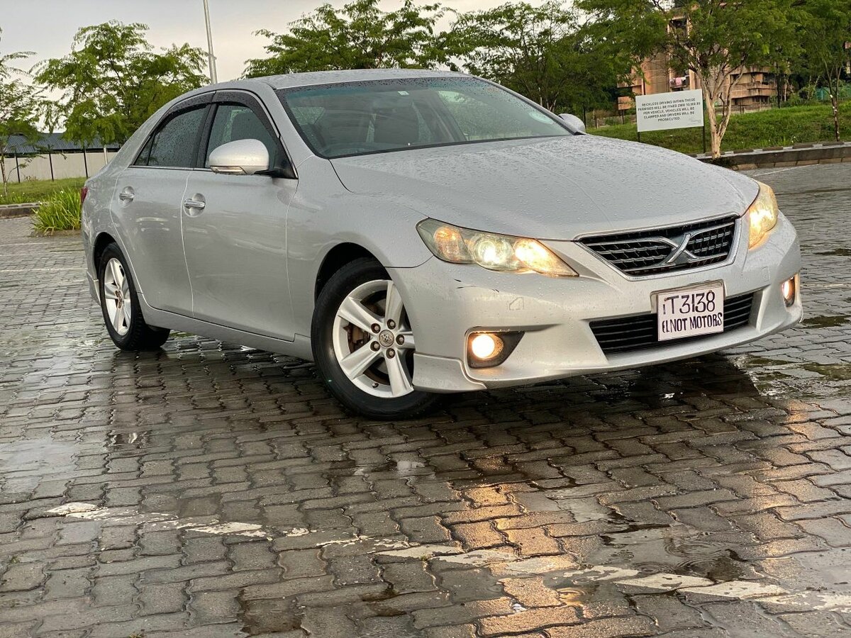 Toyota mark x