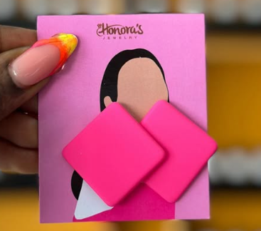 pink women's earrning