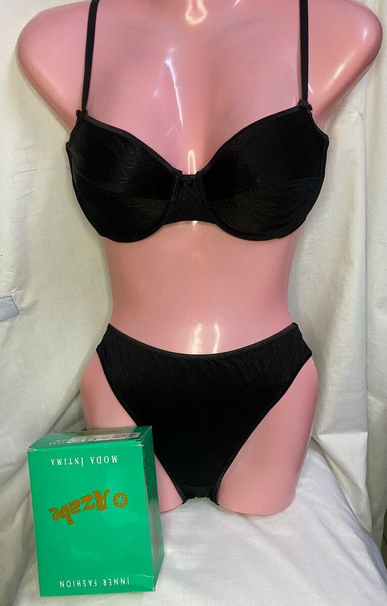 Ensemble de lingerie noire sexy