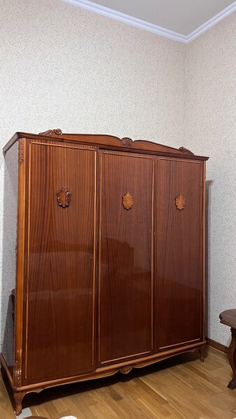 Спальный гарнитур