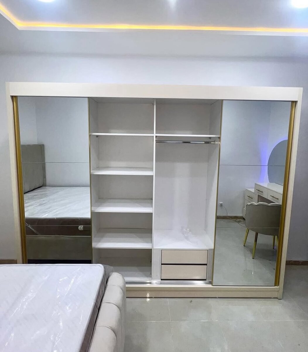Sliding door 4 in 1 wardrobe