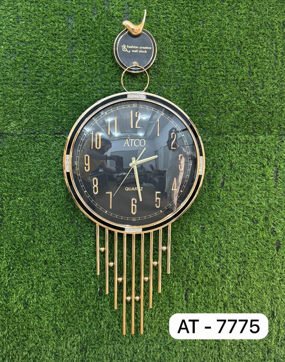 Wall clock 6677