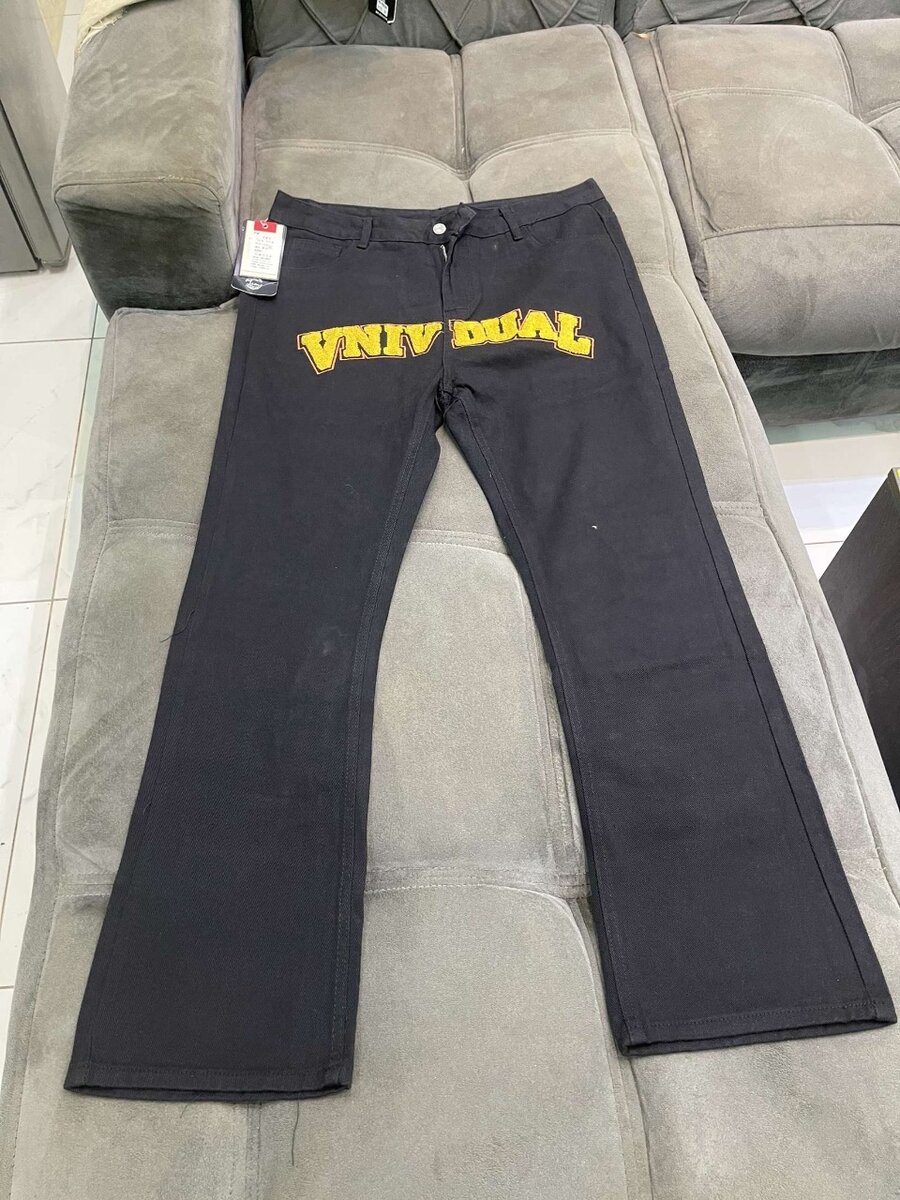 Baggy jeans