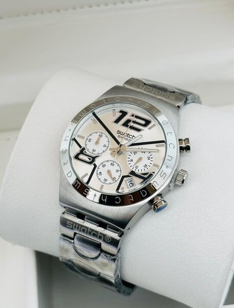 Montre chronographe Swatch