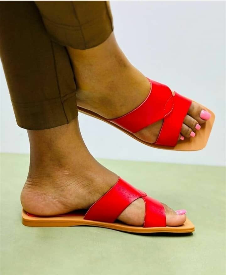 Leather and Cooked rubber slippers