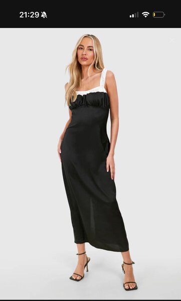 Robe Noire Élégante Maxi