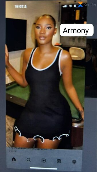 Robe noire élégante femme