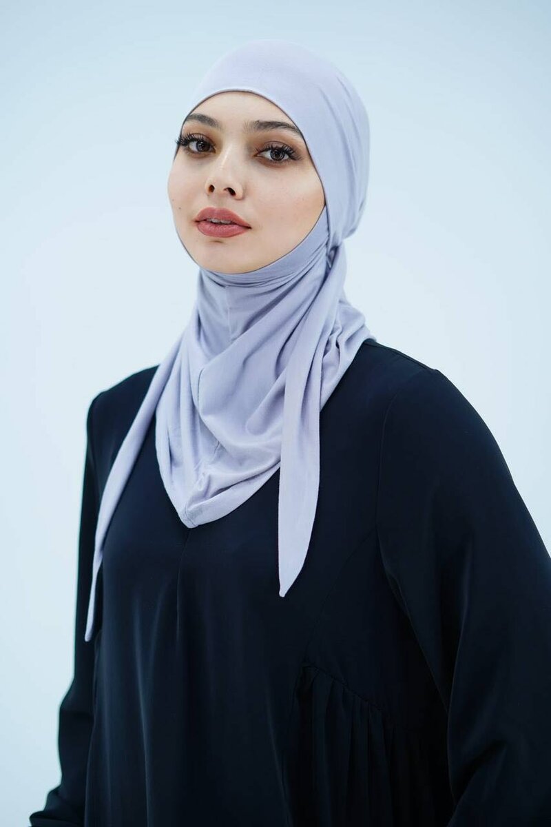 Модель: Мадонна с подбородком