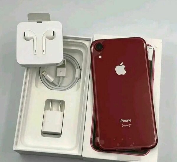 iPhone XR rouge neuf