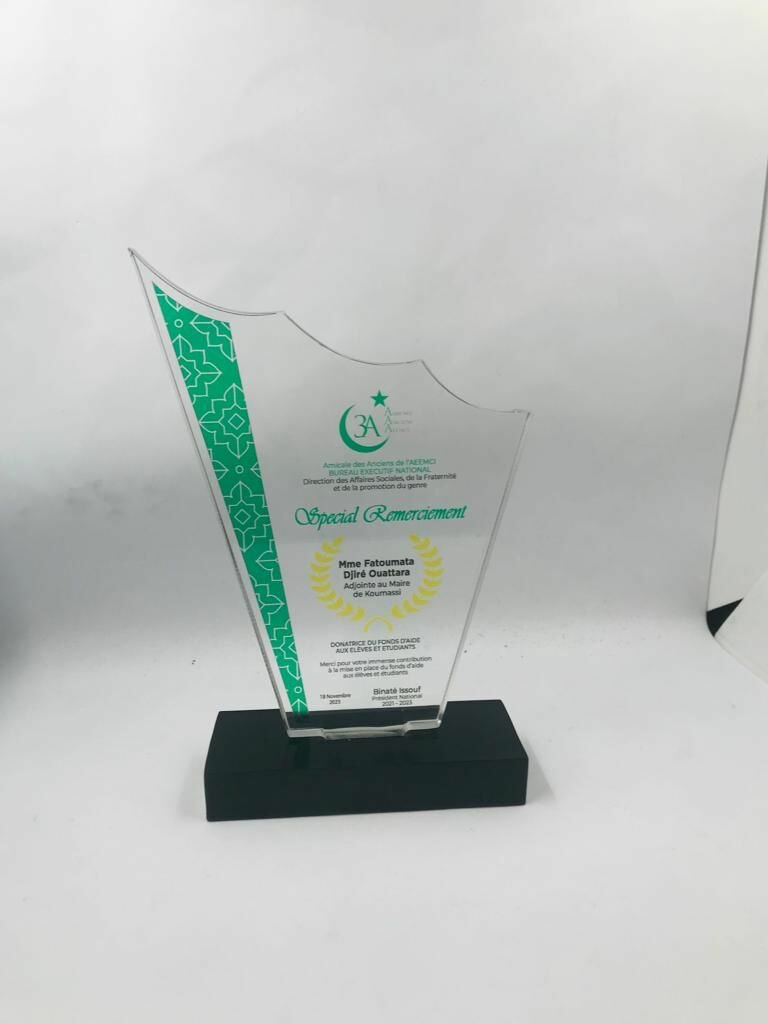 Trophée Personnalisé en Acrylique